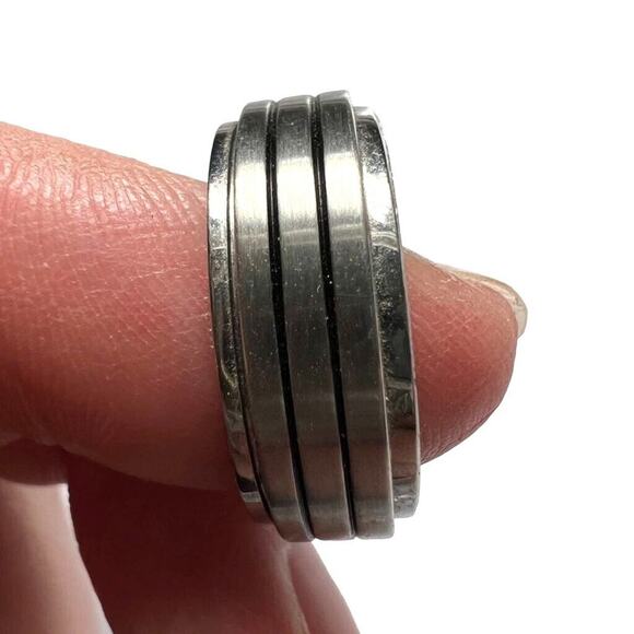 Unisex Stainless Steel Spinner Ring with Groove Detailing Silver Size 8 - Picture 6 of 12